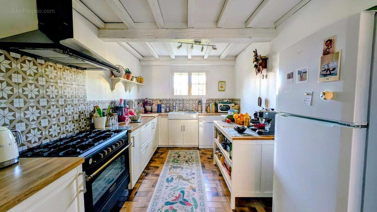 Maison à MAUGUIO