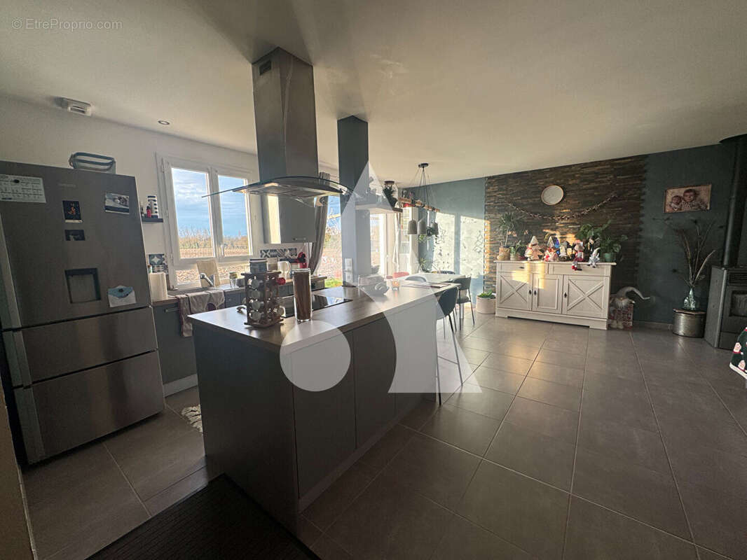 Maison à SALLES-SUR-MER