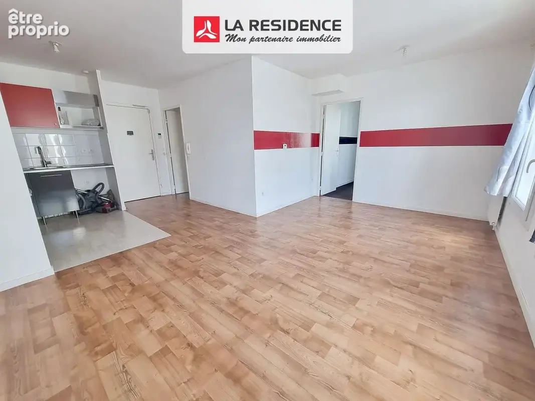 Appartement 3 pièces 55 m² à vendre à Stains (93240) - photo 2