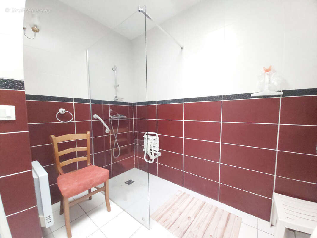 Villa de plain-pied 5 pièces avec vue dégagée à vendre à Calvisson en Vaunage - photo 8