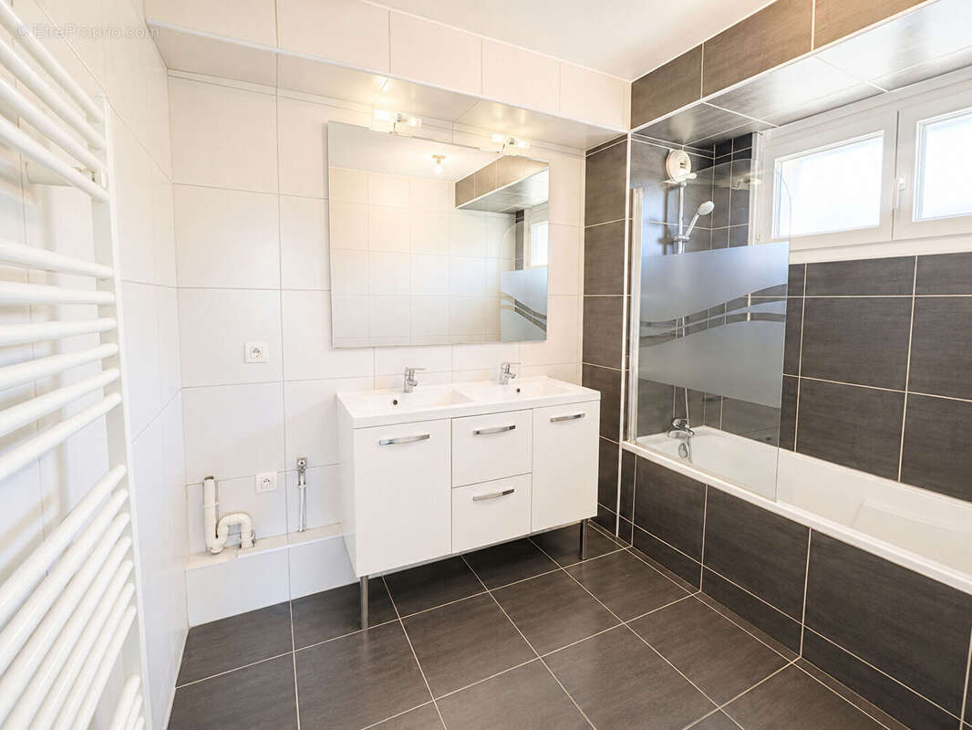 Appartement à MARSEILLE-9E
