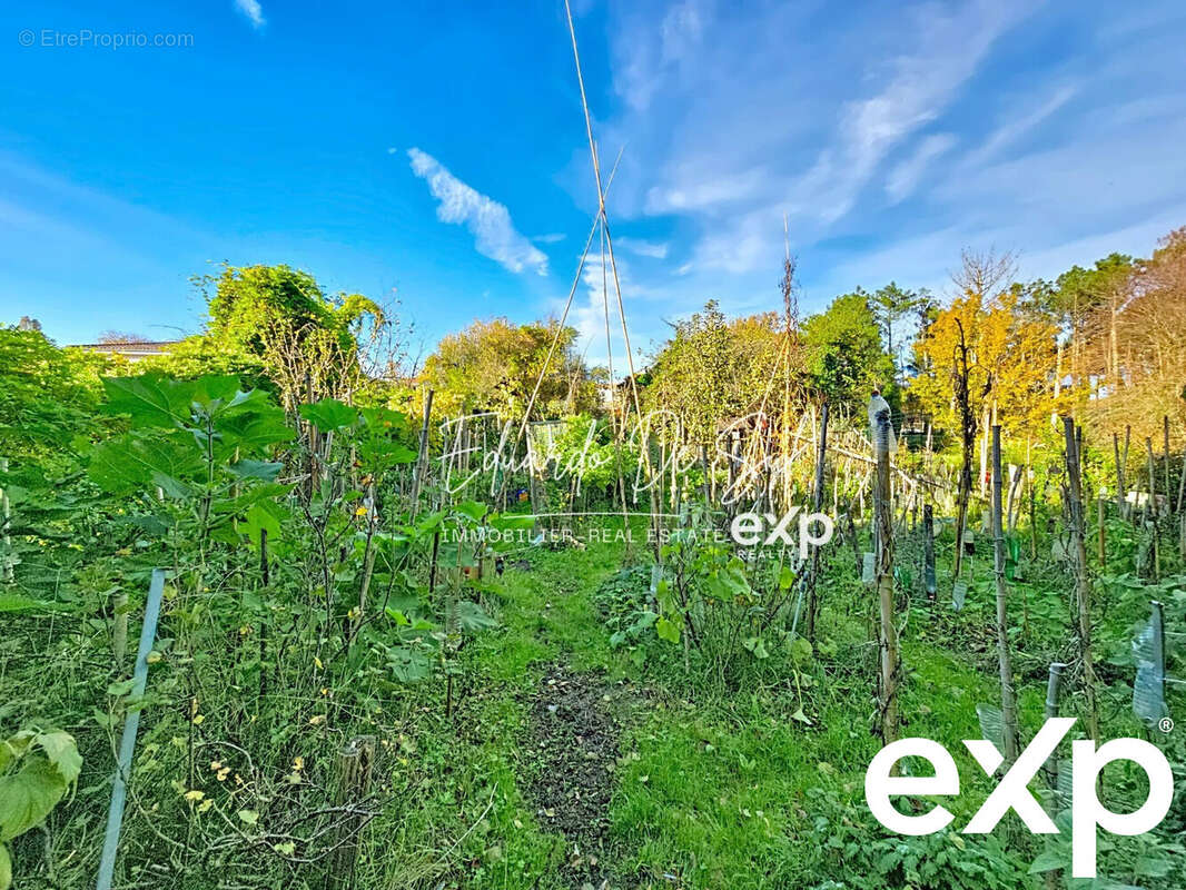 Maison à BLANQUEFORT