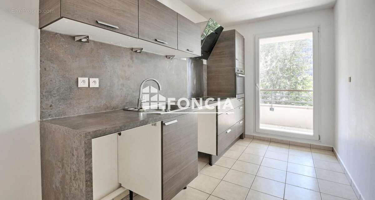 Appartement à MONTROUGE