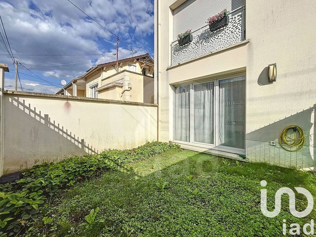 Photo 1 - Appartement à OZOIR-LA-FERRIERE