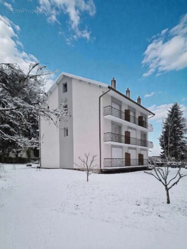 Appartement à BAINS-LES-BAINS