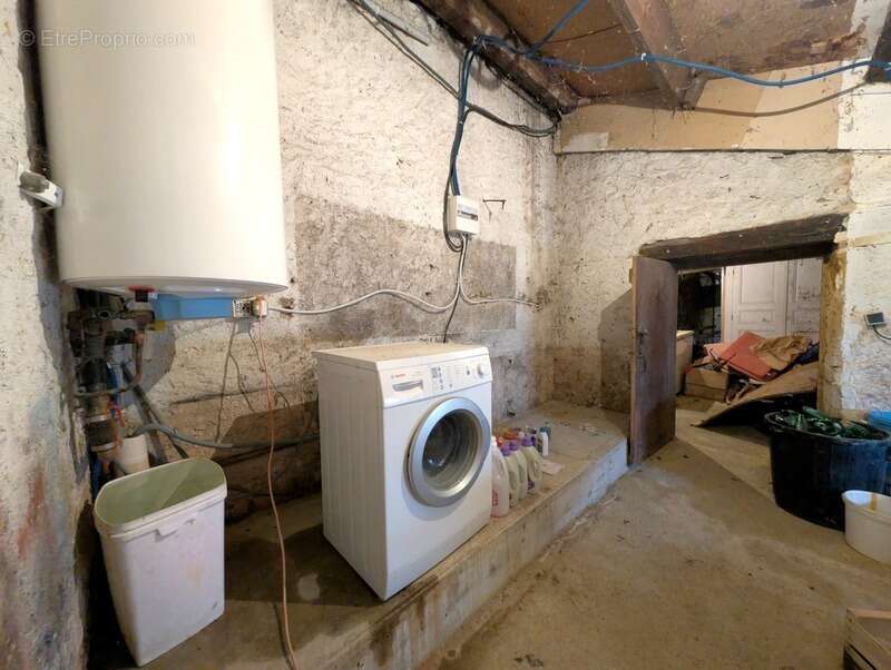 Maison à SAINT-BONNET-DE-CRAY