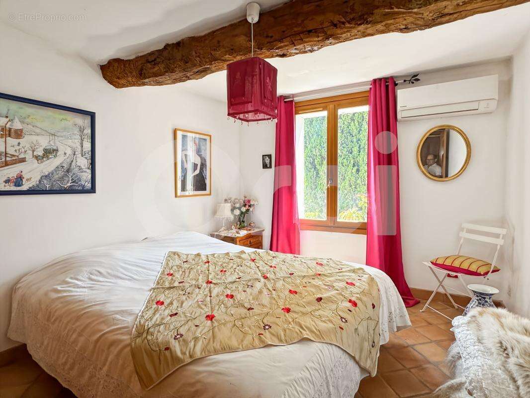 Maison à LA CRAU