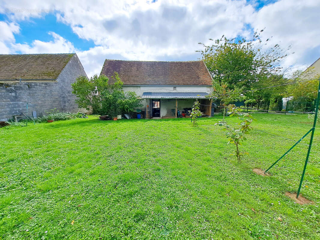 Maison à PONT-SUR-YONNE