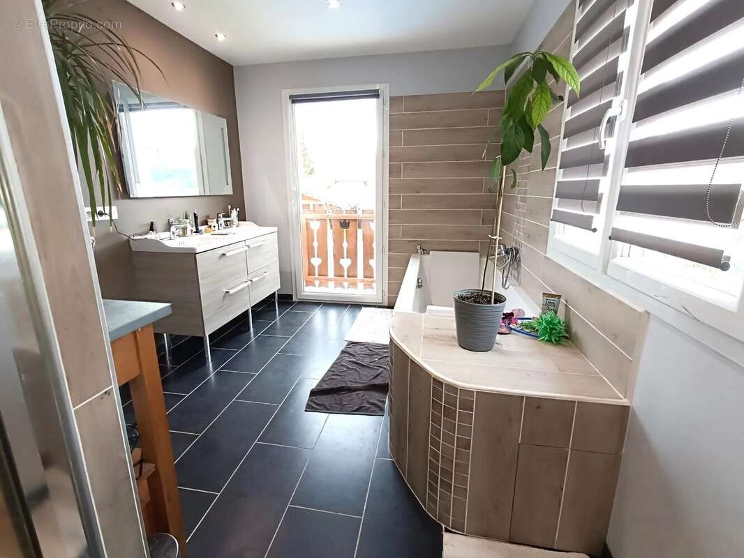 Maison à SAINT-MARTIN-EN-VERCORS