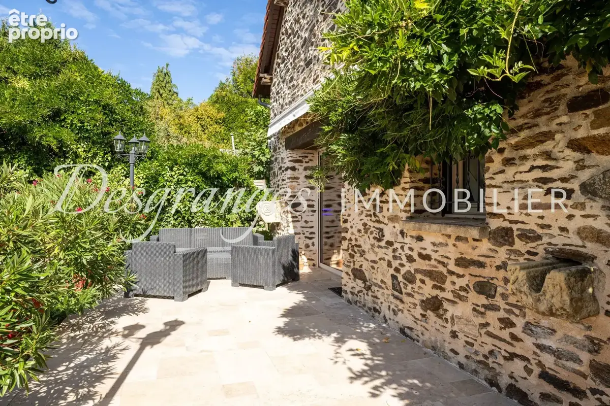 Photo Maison à Sarlande au prix de 347 000€