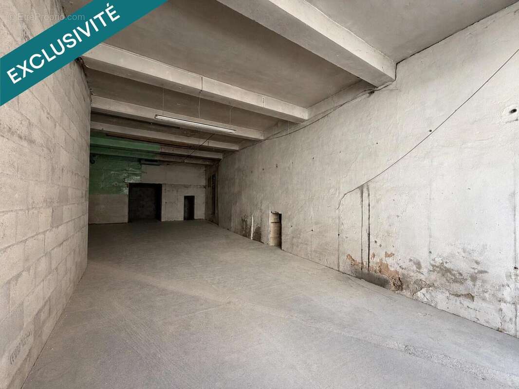 Commerce 109 m² à La Cote-Saint-Andre  - photo 3