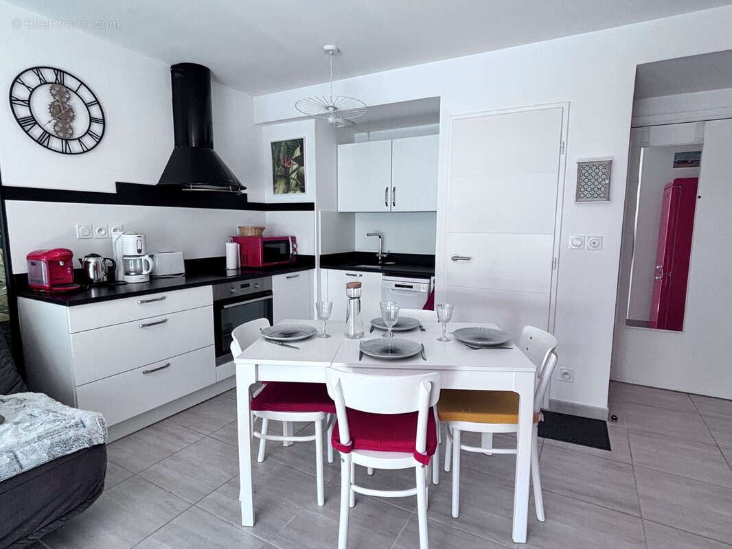 Appartement à SAINT-CYR-SUR-MER