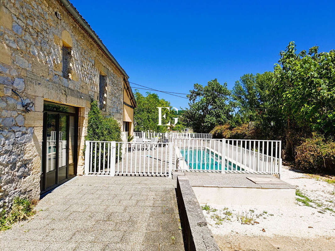 Maison à SAINT-CYPRIEN