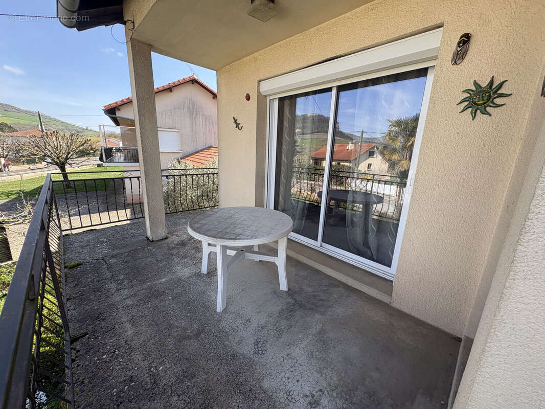 Maison à ROQUEFORT-SUR-SOULZON