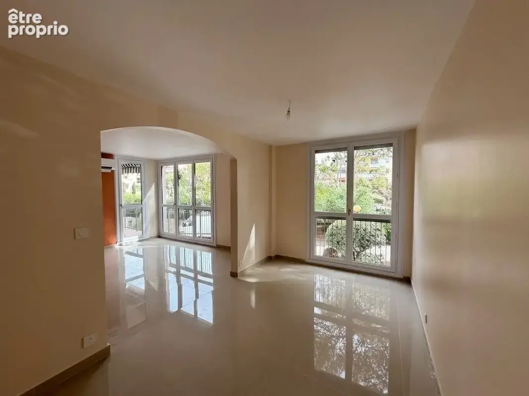 Appartement 4 pièces 77 m² à vendre à Saint-Raphael (83700) - photo 3