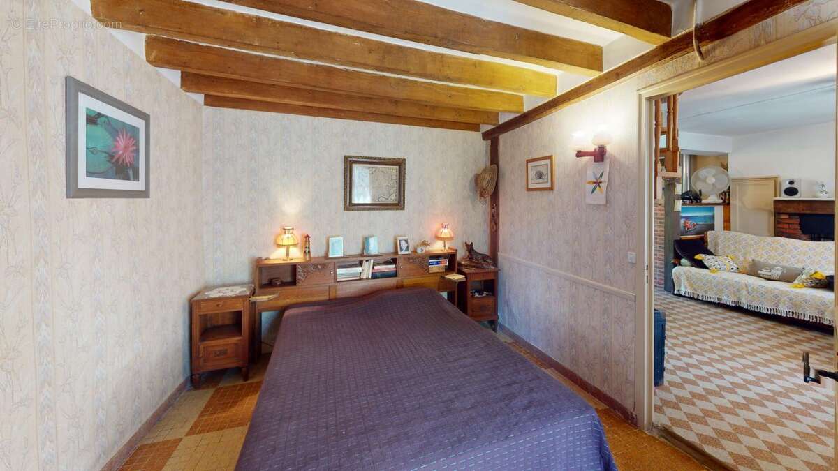 Maison à SENS-BEAUJEU