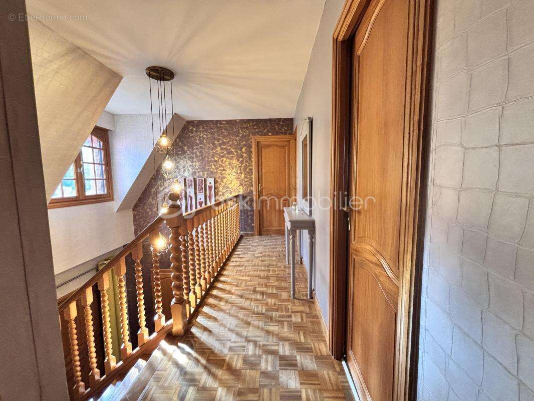 Maison à AUBRY-DU-HAINAUT