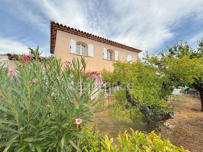 Maison à MOUANS-SARTOUX