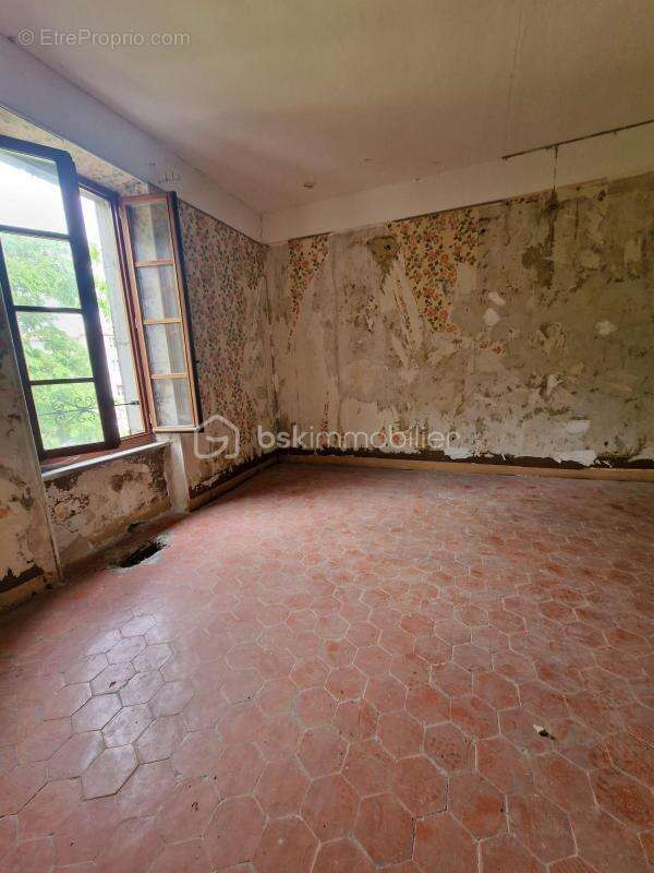 Maison à SAINT-JEAN-DE-BARROU