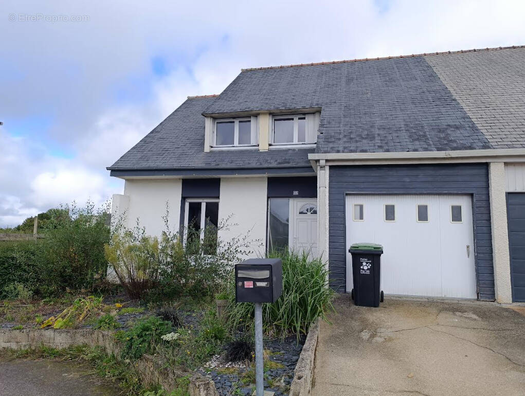 Maison à CARHAIX-PLOUGUER