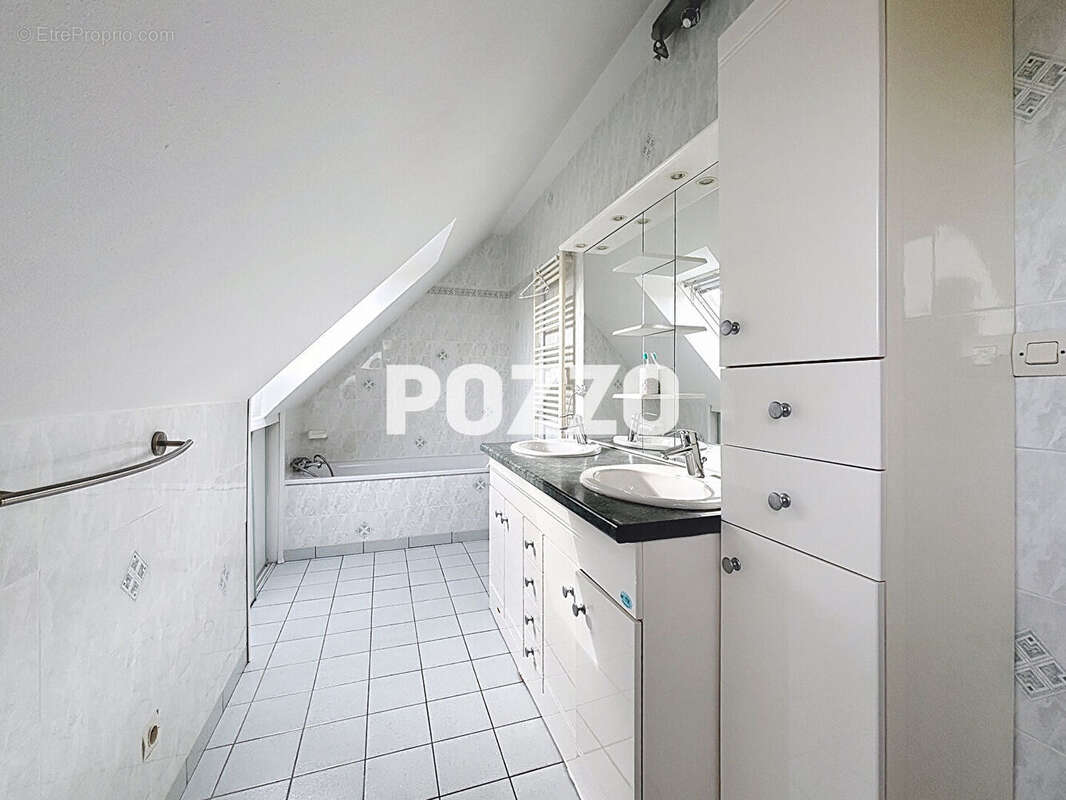 Maison à AGON-COUTAINVILLE