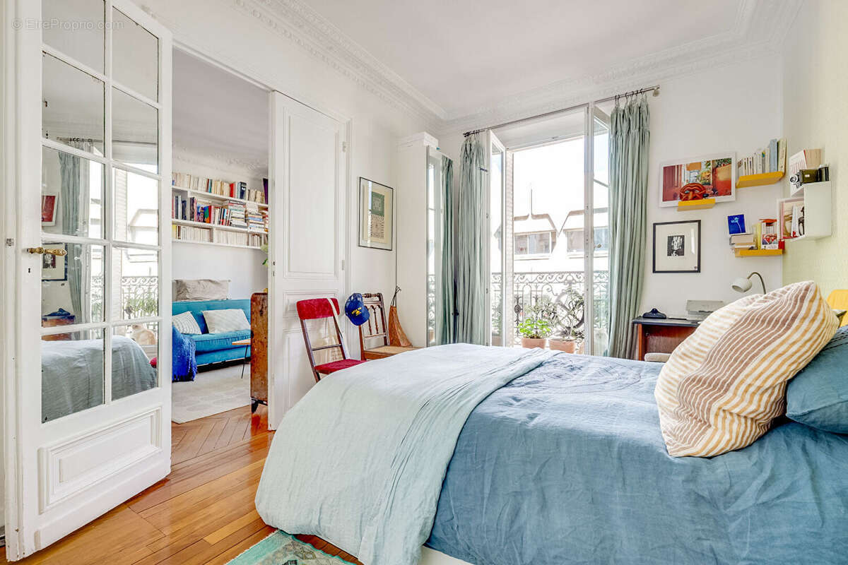 Appartement à PARIS-17E