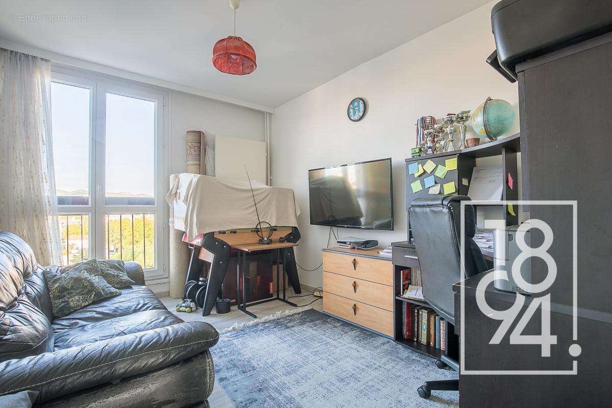 Appartement à MARSEILLE-13E