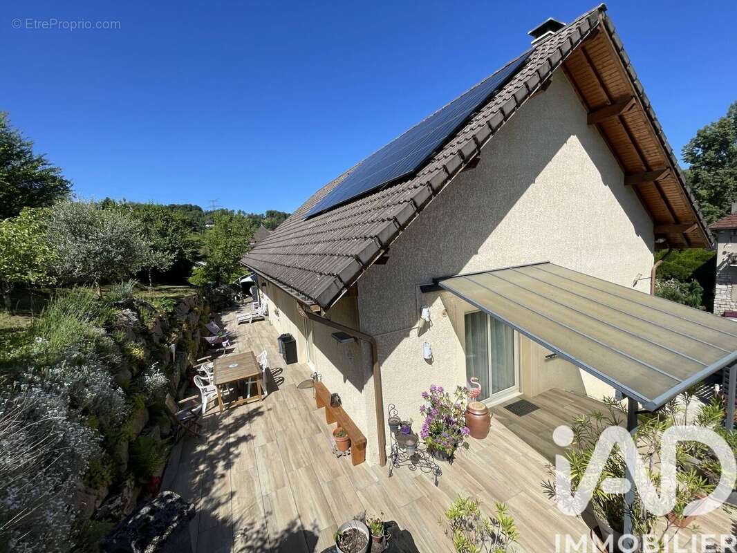 Maison 139 m² à Lepin-Le-Lac  - photo 3