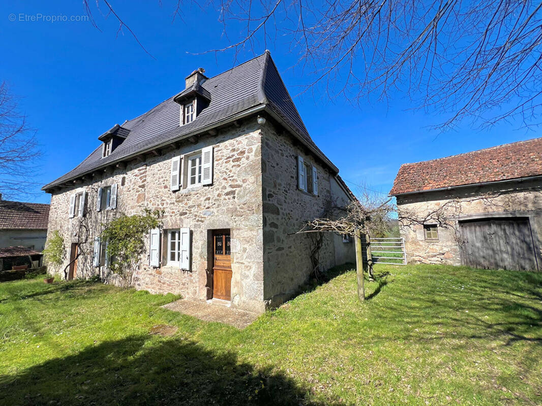 Maison à CASSANIOUZE