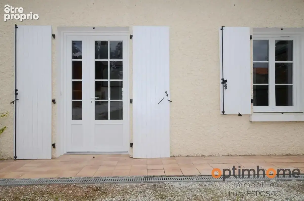  Coup de cœur – Belle maison rénovée au cœur de Champagne-Mouton - photo 2