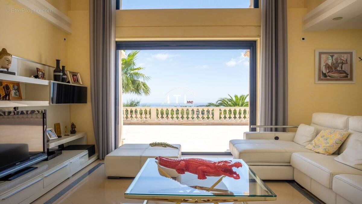 Maison 200 m² à Sainte-Maxime  - photo 3