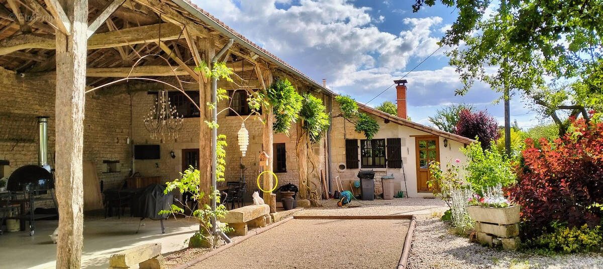 Maison à MELLE