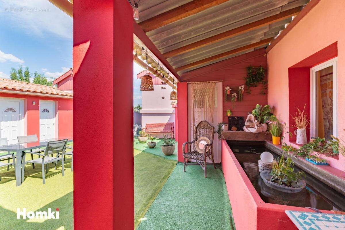 Maison à VILLEMOUSTAUSSOU