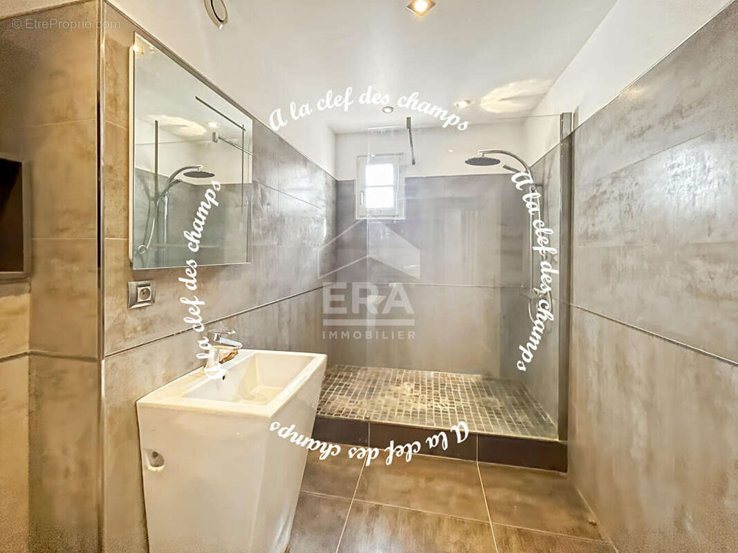 Maison à SAINT-REMY-LES-CHEVREUSE