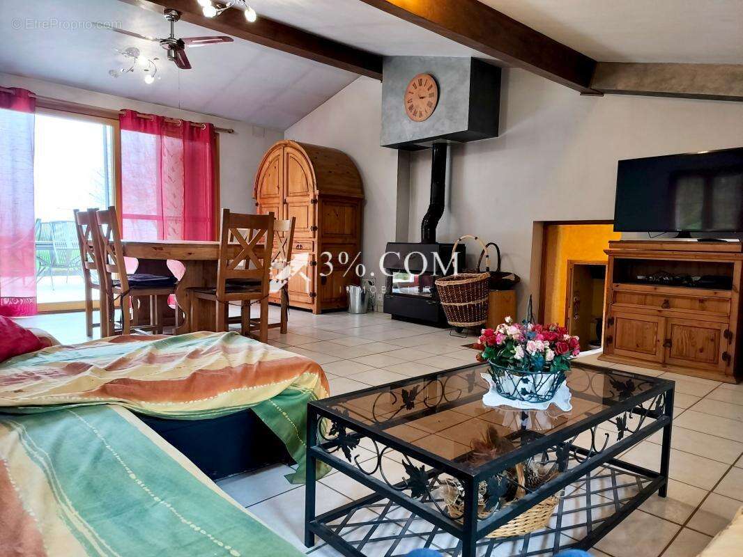 Maison à SAINT-ROMAIN-DE-LERPS