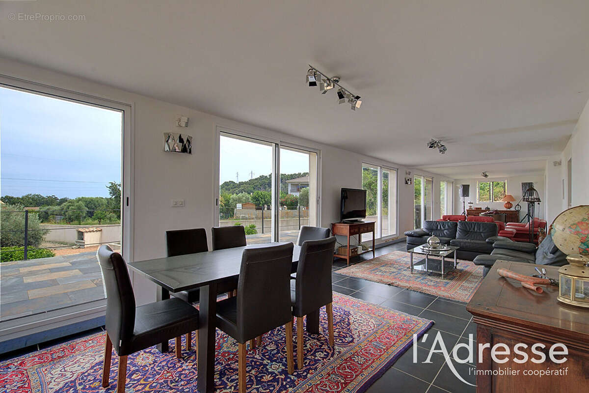 VESCOVATO  Propriété de  1683 m²  2 villas avec piscine. - photo 16