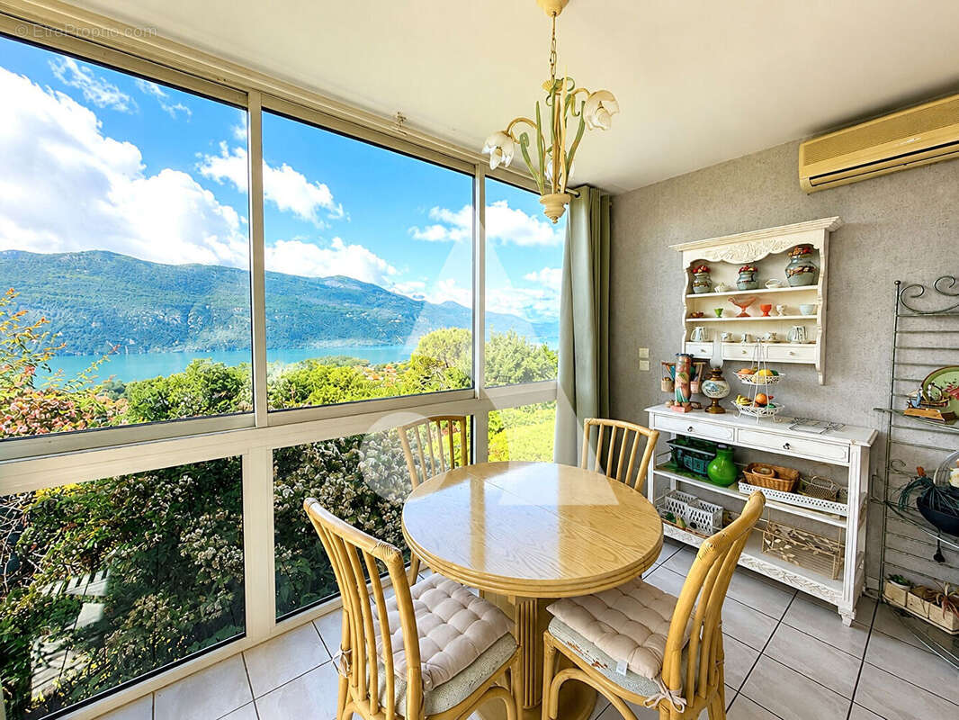 Villa d'exception avec vue panoramique sur le Lac du Bourget - 294 m² - Piscine - photo 8