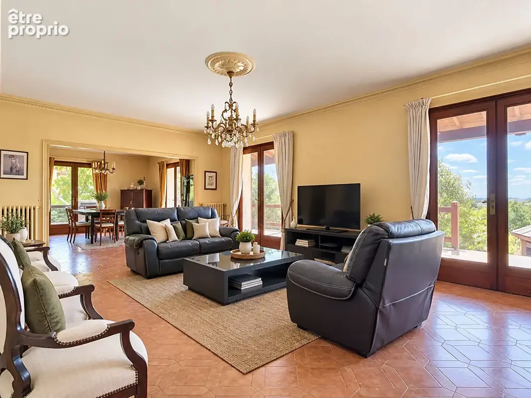 Villa Verfeil 9 pièces avec très grand garage en sous-sol et un terrain - photo 1