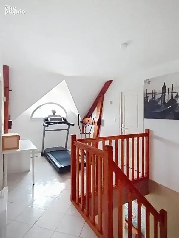Maison familiale 156 m² : 5 chambres, bureau, garage et dépendance, gare à pieds, télétravail Bonneval - photo 10