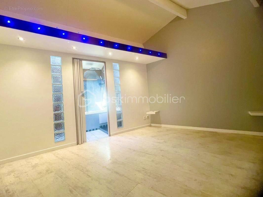 Appartement à PONTAULT-COMBAULT