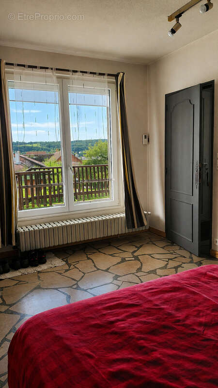 Maison à ORCHAMPS-VENNES