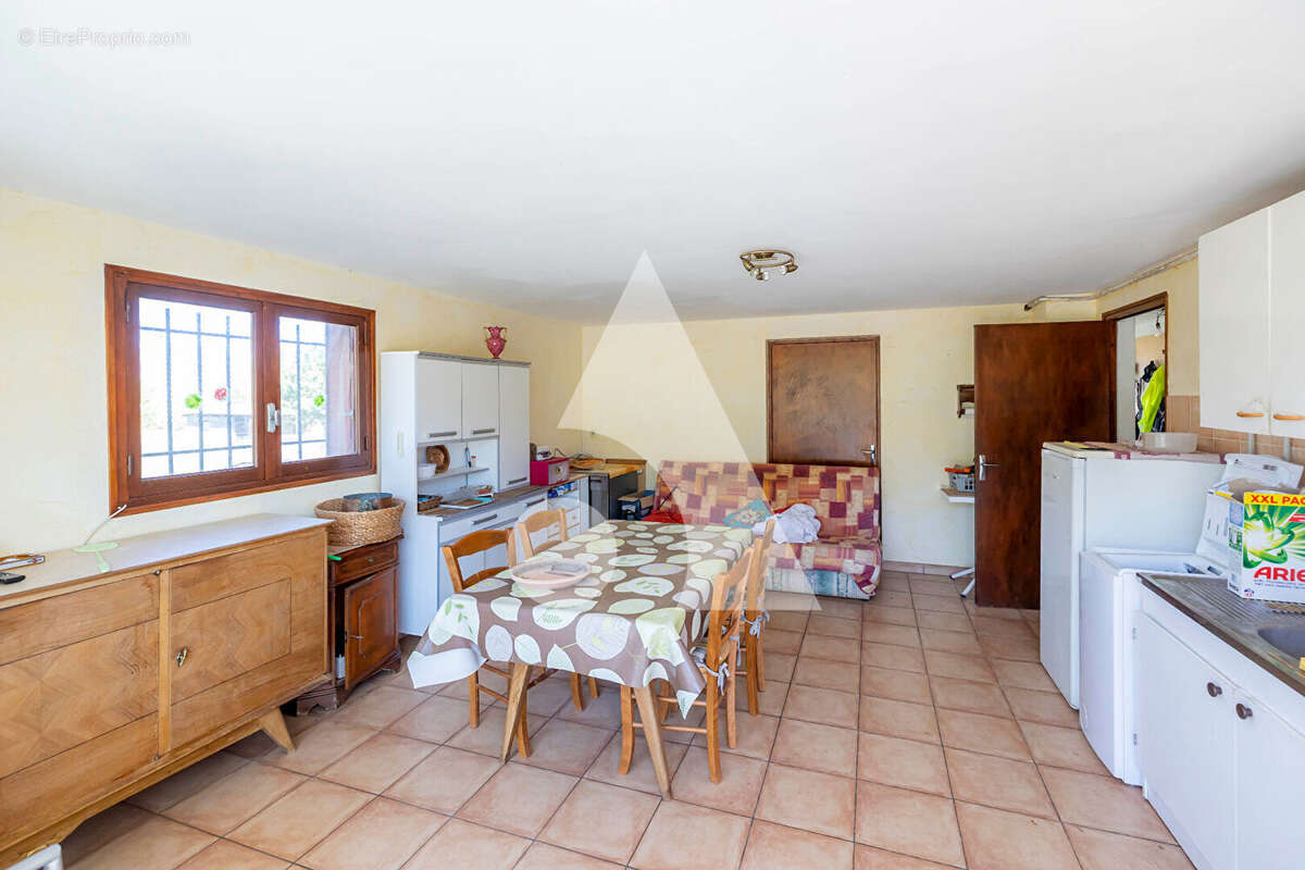 Maison à BELLAFFAIRE