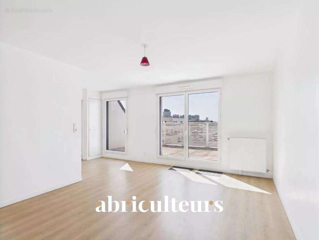 Appartement à COLOMBES