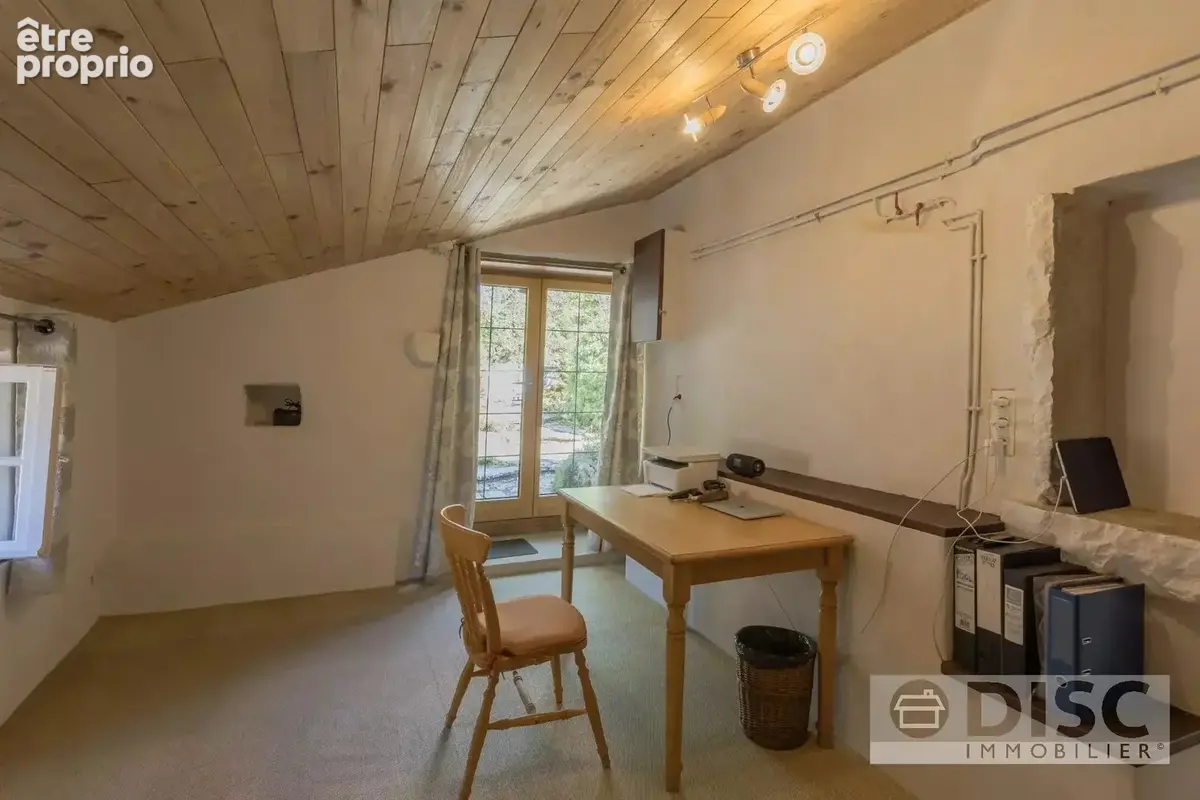 Belle et spacieuse propriété en pierre avec piscine et 3,8 hectares de terrain. - photo 22