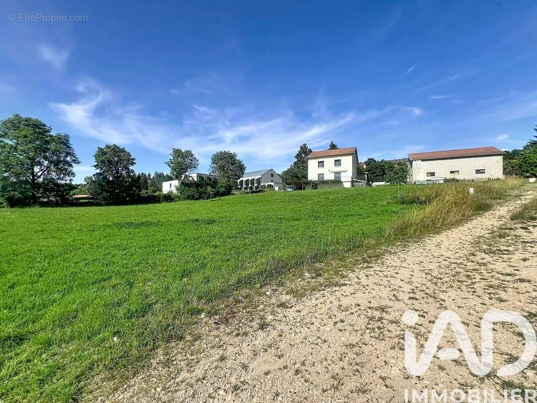 Terrain 849 m² à Le Monastier-Sur-Gazeille  - photo 4
