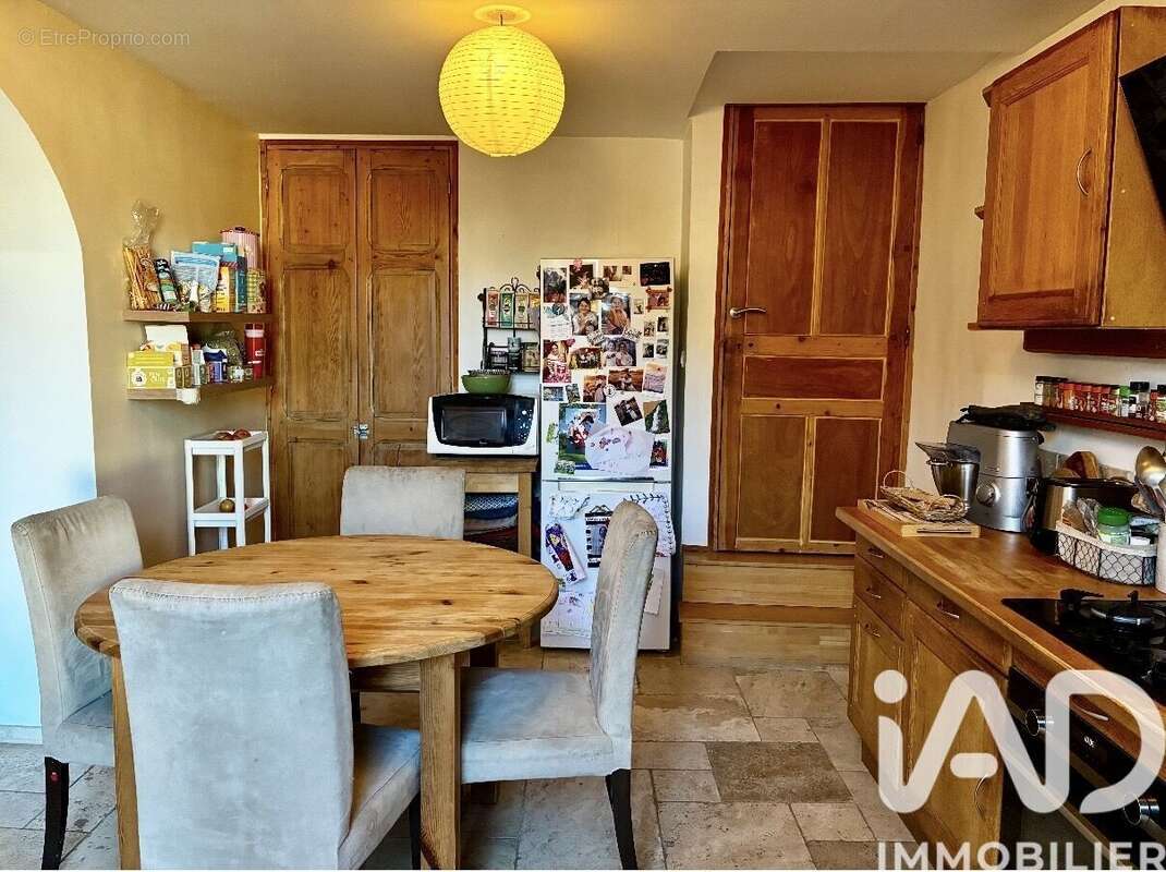 Photo 4 - Maison à SENAS