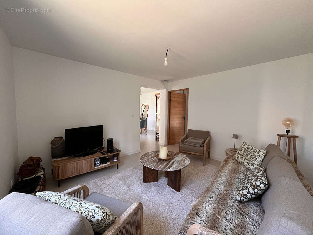 Maison à L'ISLE-SUR-LA-SORGUE