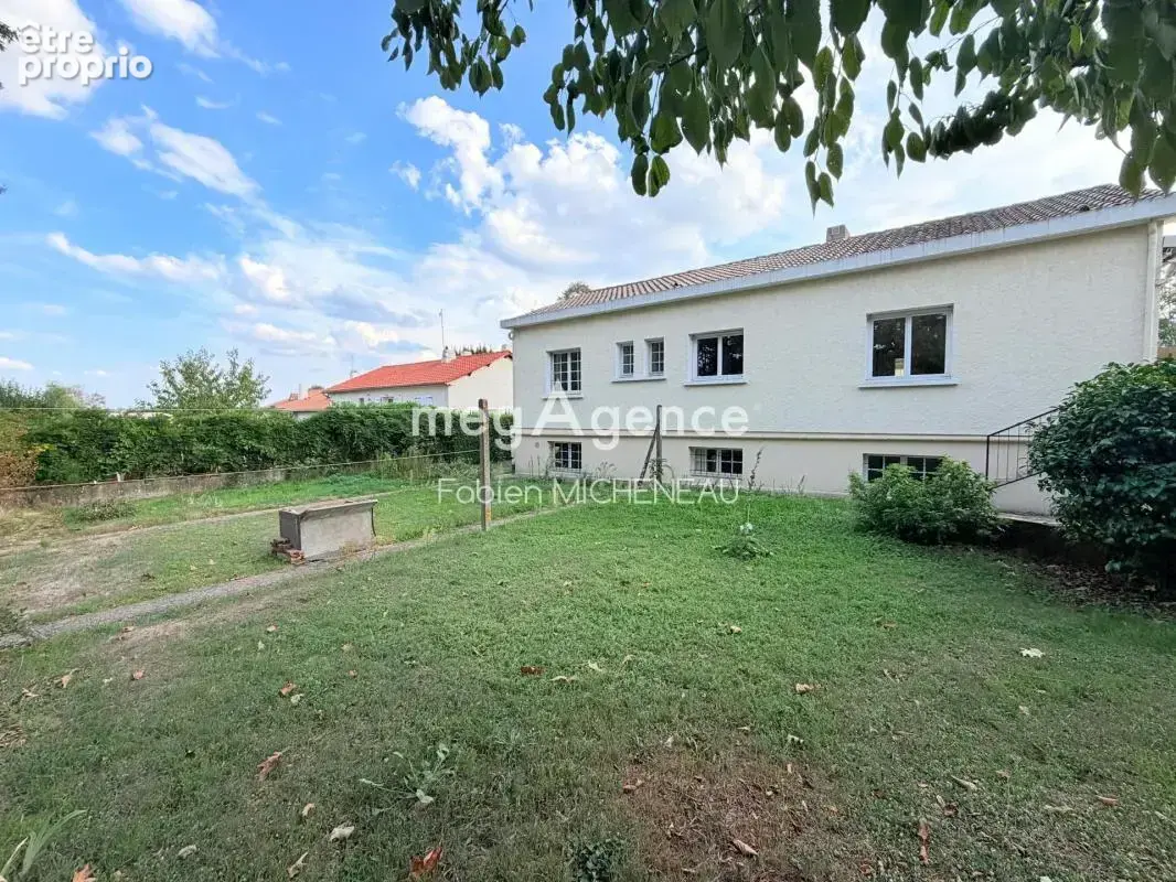 Maison Cholet La Cormetière - 118 m² - 5 Chambres - photo 2