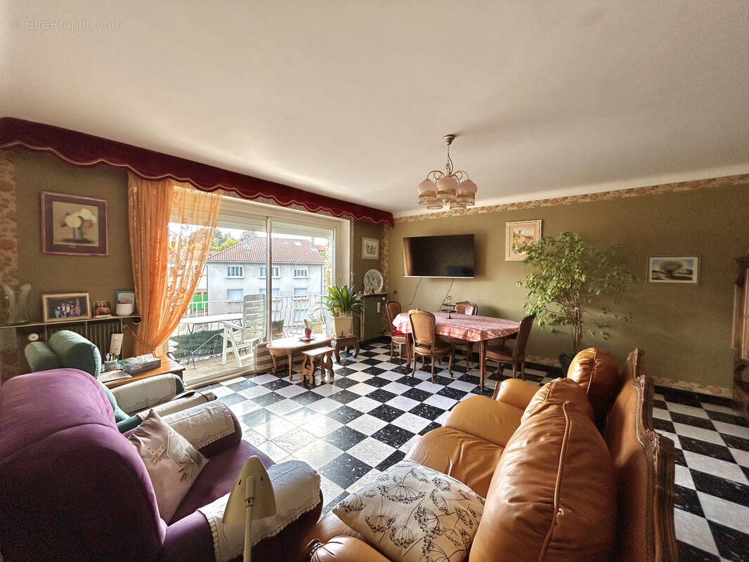 Appartement à LANGOGNE