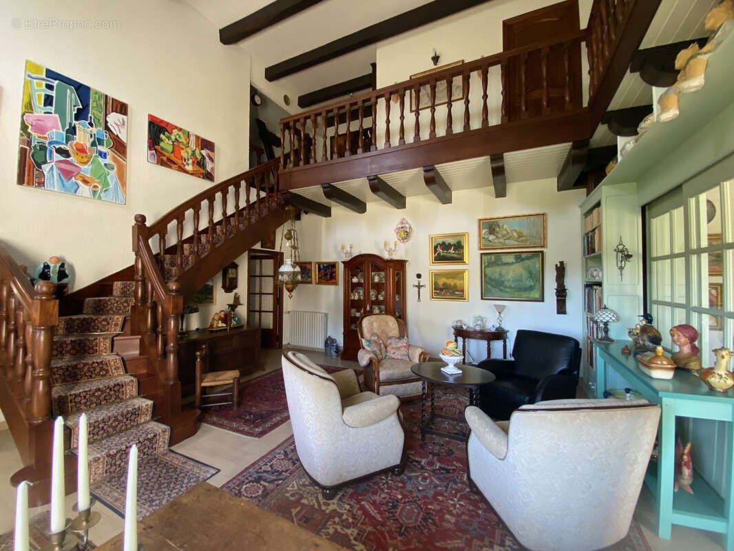 Maison à PUY-L'EVEQUE